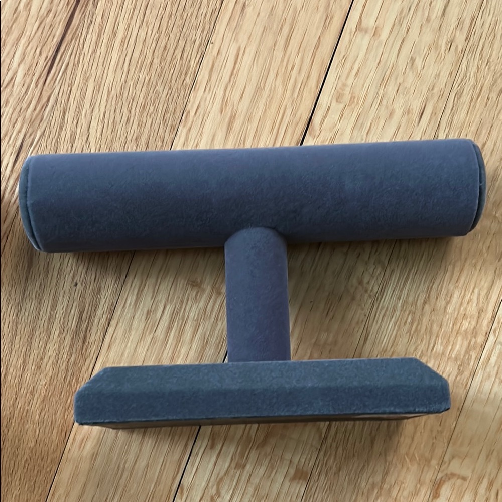 Velvet-like Black and Gray Jewelry / Bracelet  Stands from The Container Store - Picture 4 of 6